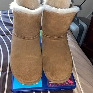 Winter boots. Bearpaw.